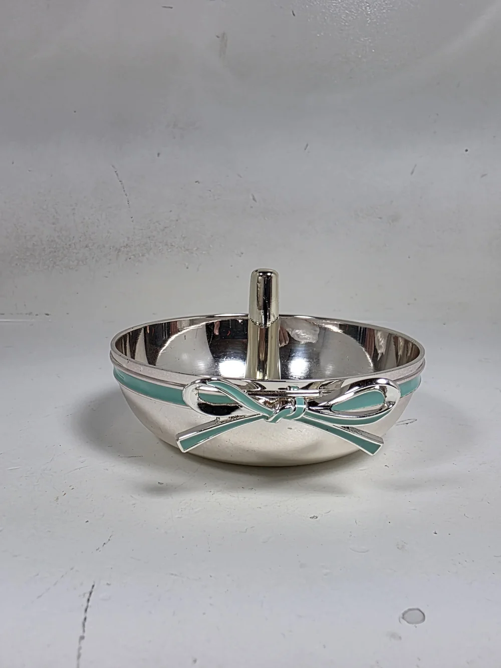 Kate Spade Silver Tone Jewelry Ring Holder with Teal Bow Accent